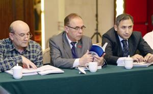 海外新疆籍少数民族侨胞首次列席新疆政协会议