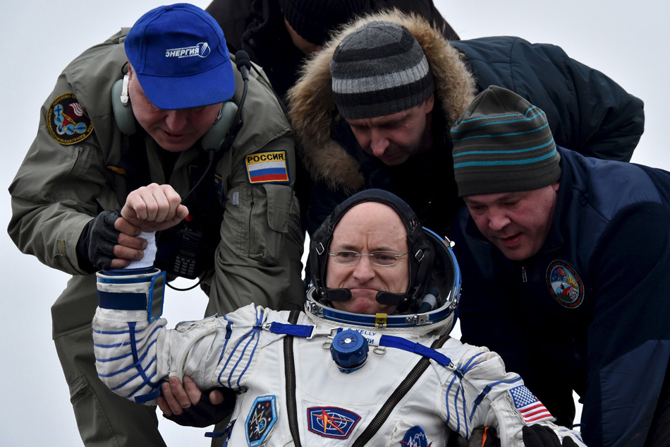 12-2016-03-02T054028Z_71498173_GF10000330155_RTRMADP_3_SPACE-STATION-ASTRONAUTS