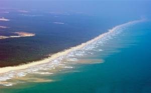 人大代表建议将自然海岸线设定为生态红线，严控围填海活动