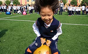 教育部将制定“校园运动风险管理办法”：鼓励孩子大胆动起来