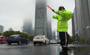 交通大整治中的上海交警：我会一个一个把处罚依据讲清楚