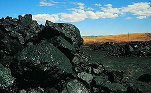发改委频频商议救助煤炭业，“逾五成煤企欠薪”