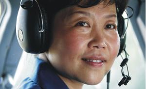 空军举行少将晋衔仪式，首位空军女师长程晓健等人晋升少将