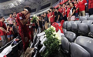 追踪|上海16岁女球迷之死：还差两百米就到家门口了