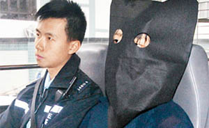 香港逆子杀父母碎尸案：两名陪审员“顶不住”退出