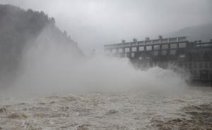 湖南62.6万人因暴雨受灾，一批大型水库开闸泄洪