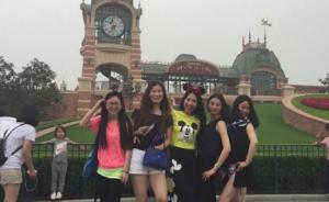 年轻女游客的上海迪士尼一天：遇大雨感慨要及时放弃热门项目