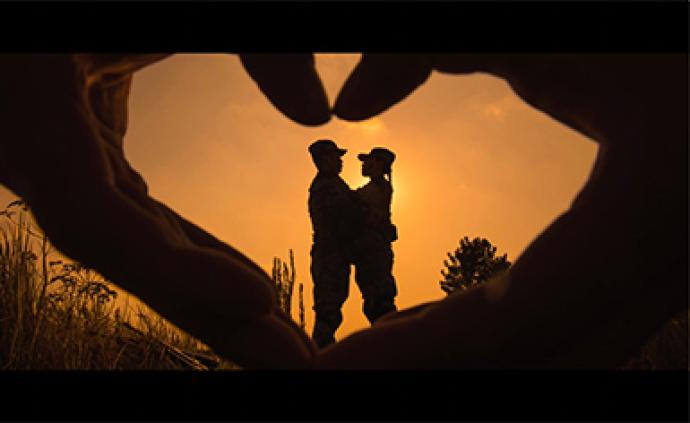 退伍兵2年拍440套战地婚纱：战友，你的幸福我来记录