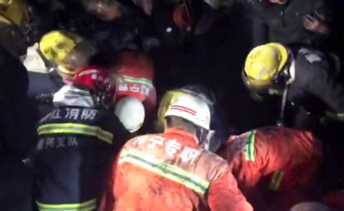 直播录像丨浙江海宁一印染厂发生污水罐体坍塌，致4死16伤