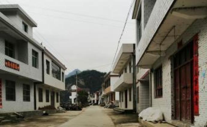 一个陕南村落的“空心化”变迁：“泛90后”崛起与城镇化