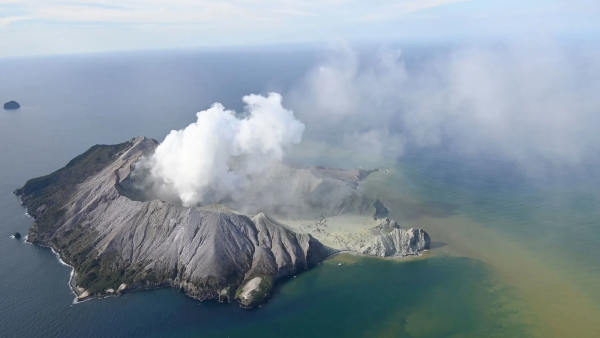 新西兰怀特岛火山爆发：5死约27失踪