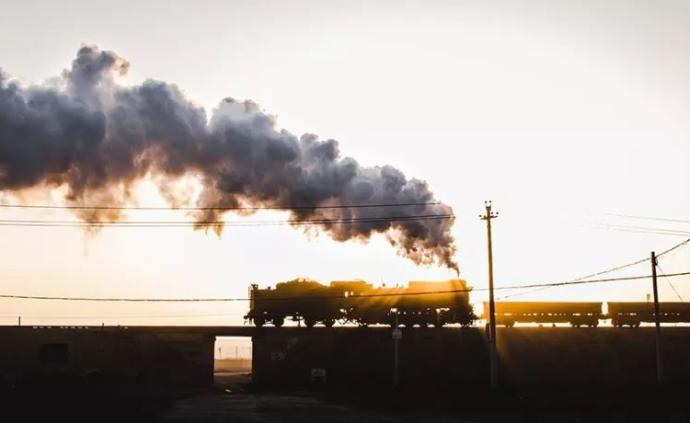 我六次去新疆，记录世界上最后的蒸汽火车