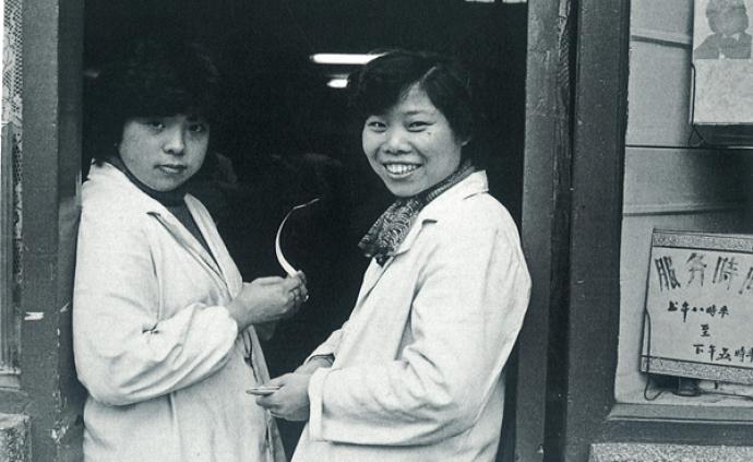 看展览｜日本摄影师镜头下的中国八十年代：粗糙却自然