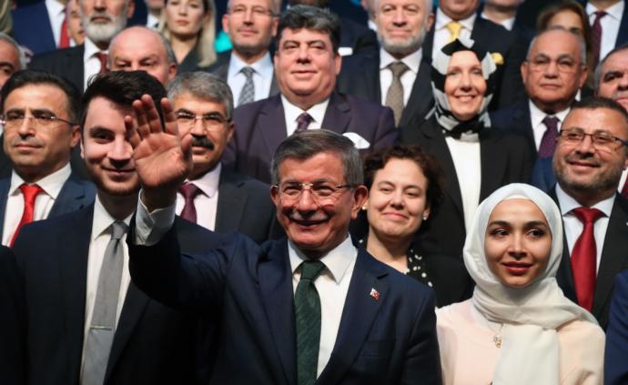 与总统埃尔多安决裂之后，土耳其前总理达武特奥卢组建新政党