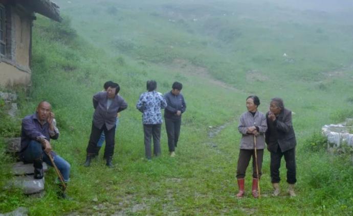 跟随这部获奖纪录片，关注中国边缘村落的命运
