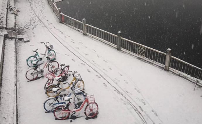 北京迎入冬第二场降雪，大部地区积雪深度1-3厘米