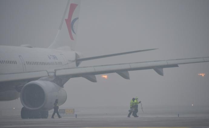 受降雪天气影响，北京首都机场、大兴机场部分航班延误或取消