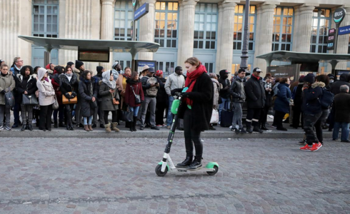法国罢工持续引交通瘫痪，滑板租赁用户激增500%