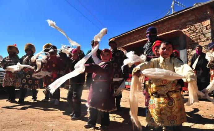 西藏脱贫攻坚指挥部：西藏所有县（区）全部脱贫摘帽