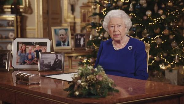 女王圣诞演讲：坎坷一年，小进步带来改变