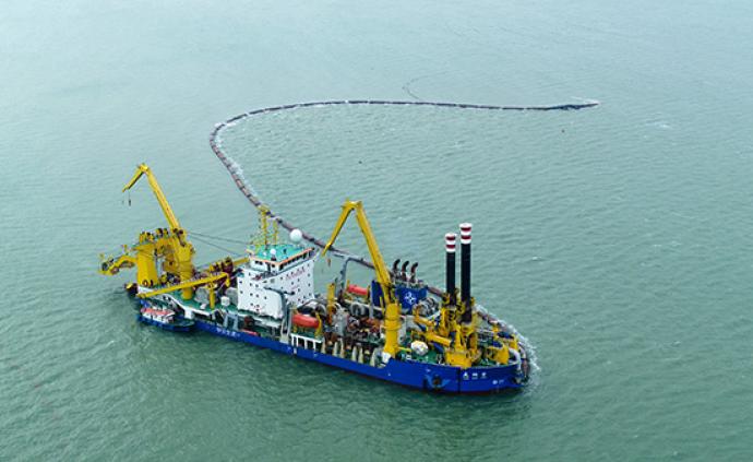 “天鲲号”首次在国内施工，助力连云港港打造10万吨级航道