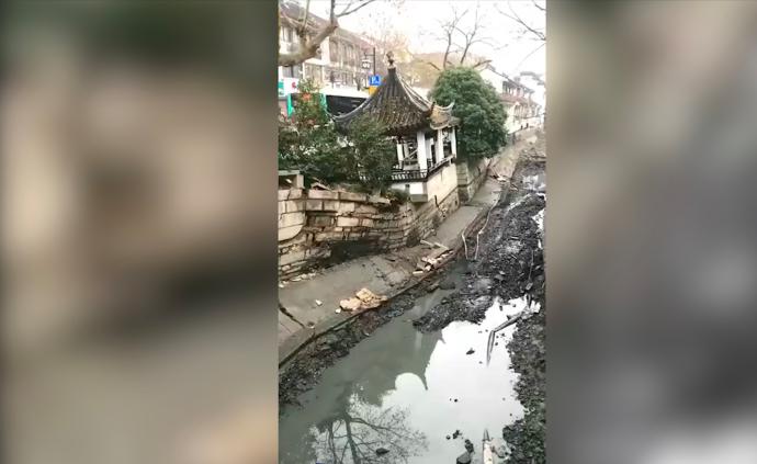 苏州公交站塌陷：河道清淤引发，无人伤