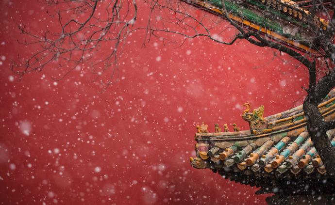 北京迎来了2020年的第一场雪，快揣上好心情去打卡吧