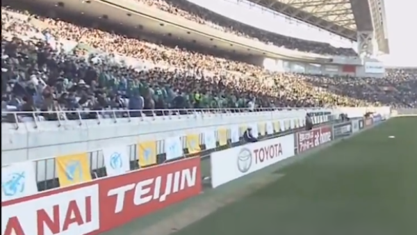 6万人涌入日本高中足球赛，这就是青春