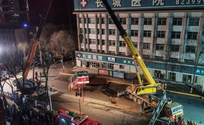 西宁市地面坍塌事件搜救工作结束，宣布9人遇难1人失踪