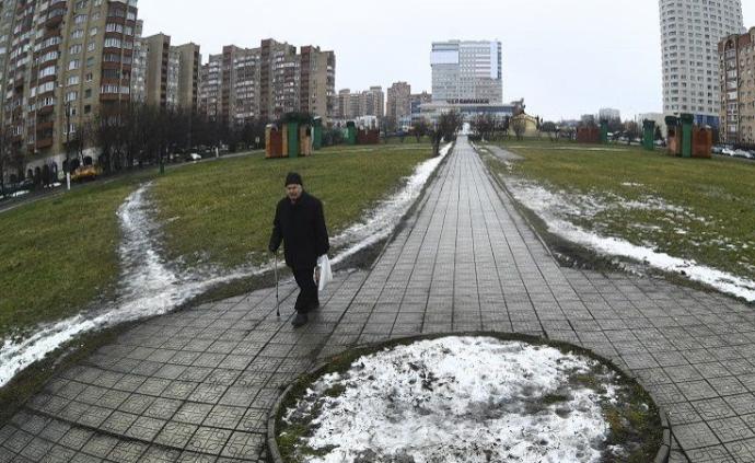 莫斯科近日遭遇反常温暖天气，平均气温预计比往年高12度