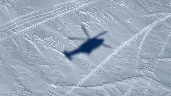 南极vlog｜直升机航拍南极！锴哥拍足了