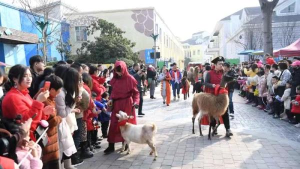 曾举办动物巡游的武汉公园取消后续计划