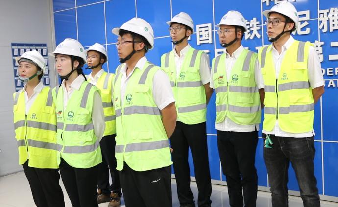 坚守者｜中国工人印尼建高铁，歌声寄相思