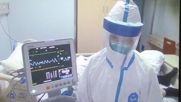 探访上海定点收治医院：护士请缨上一线