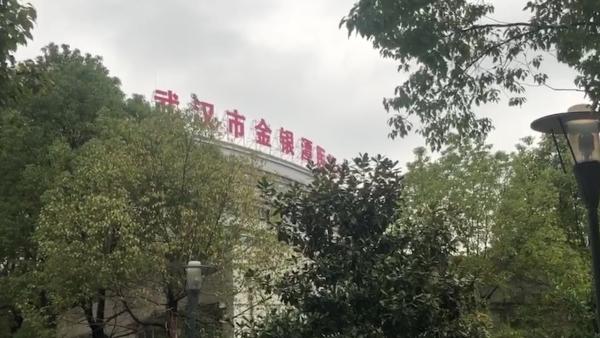 上海医疗队专家指导传染病医院建ICU