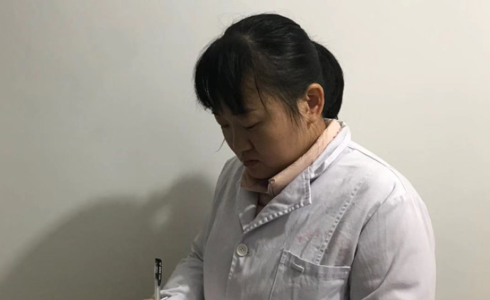 武汉市中心医院：抗击疫情，产科医生忍痛为宝宝“断奶”