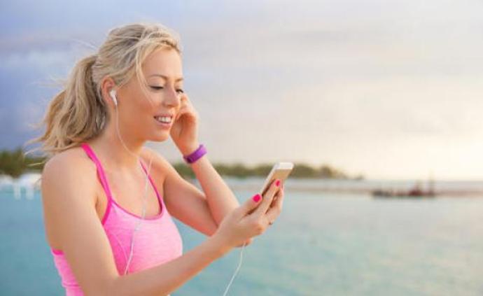 最新研究来了：跑步听音乐能让你更快，同时降低疲倦感