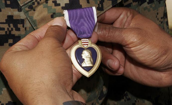 美国防部：因伊朗袭击遭受脑创伤的美军士兵将被授予紫心勋章