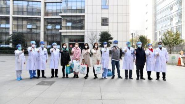 武汉协和医院14名感染医护出院