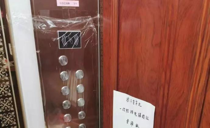 按鍵貼保鮮膜能避免接觸傳播？專家：勤洗手最有效