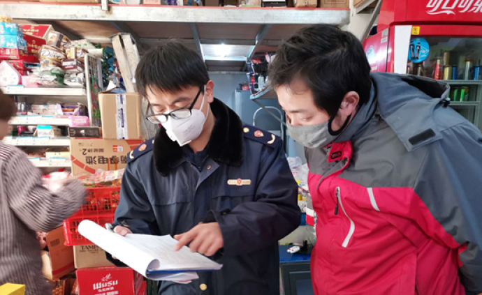 杭州江干查处口罩不明码标价、卖活禽等案件