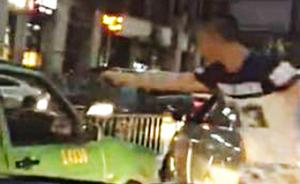 四川一男子持玩具枪威胁出租车司机：因威胁他人、吸毒被拘留