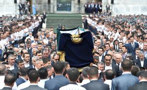 乌兹别克斯坦为卡里莫夫举行国葬，称其是乌人民的伟大儿子