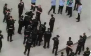 辽宁营口警方：抢劫运钞车司机持自制手枪，携34万现金在逃