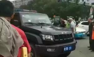 黑龙江警方回应巡逻车撞人致死：3辅警人车分离属违规被停职