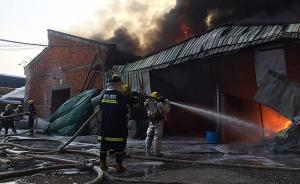 湖北宜昌一塑料厂发生火灾但未爆炸，暂无人员伤亡