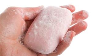 美国禁售抗菌皂在中国仍正常销售，涉及滴露、卫宝等国际品牌