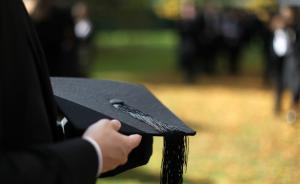 清华北大齐设“荣誉学位”，是本科生最高学术认可