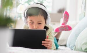 上网的孩子更“老成”？专家称网络不良刺激可致性早熟