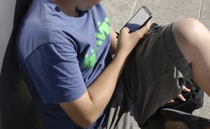 未成年人玩智能手机遭性侵案频发，浙江永嘉检方呼吁父母监管